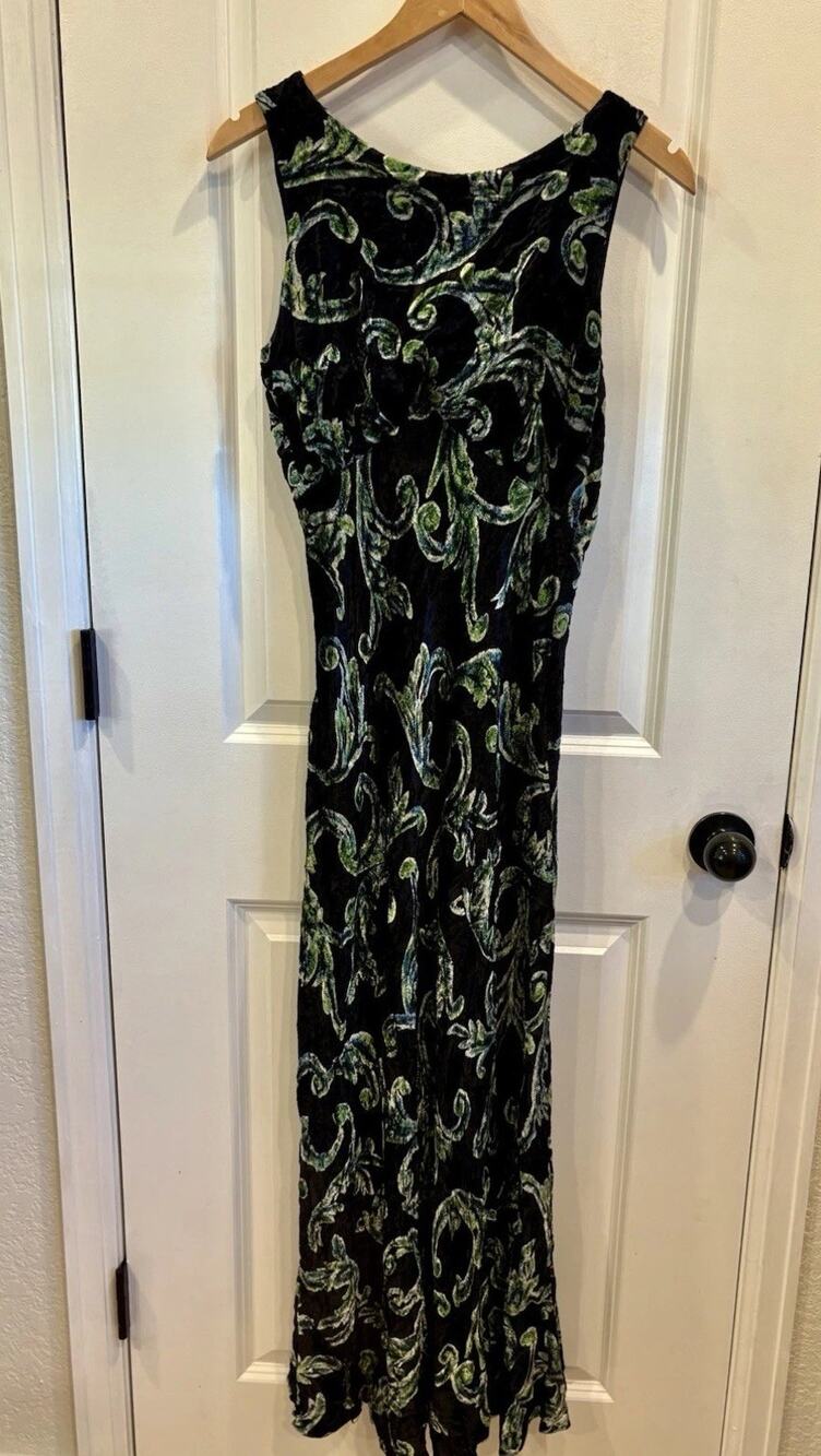Nostalgia Vintage 90s Velvet Black Green Maxi Dress Medium High Neck Whimsigoth